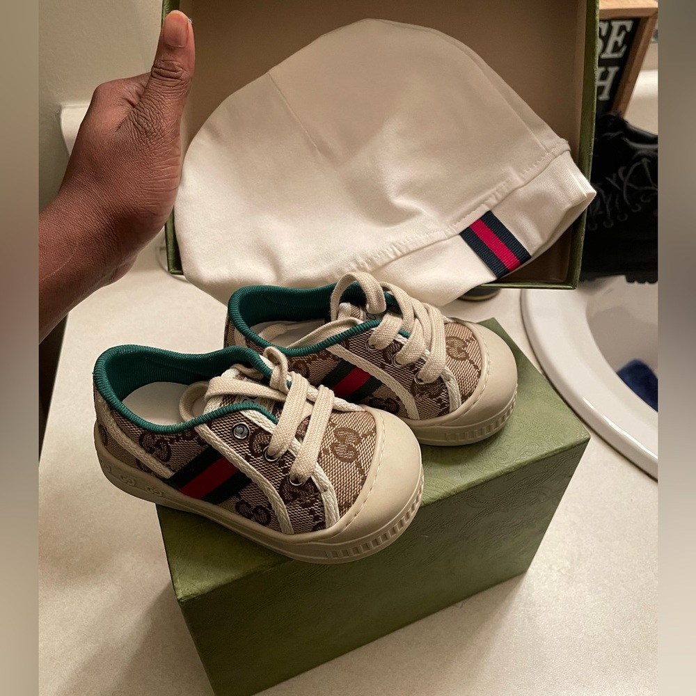 Gucci Shoes & Matching Hat
